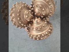 Extraction de trione bit pour roche dure intermédiaire