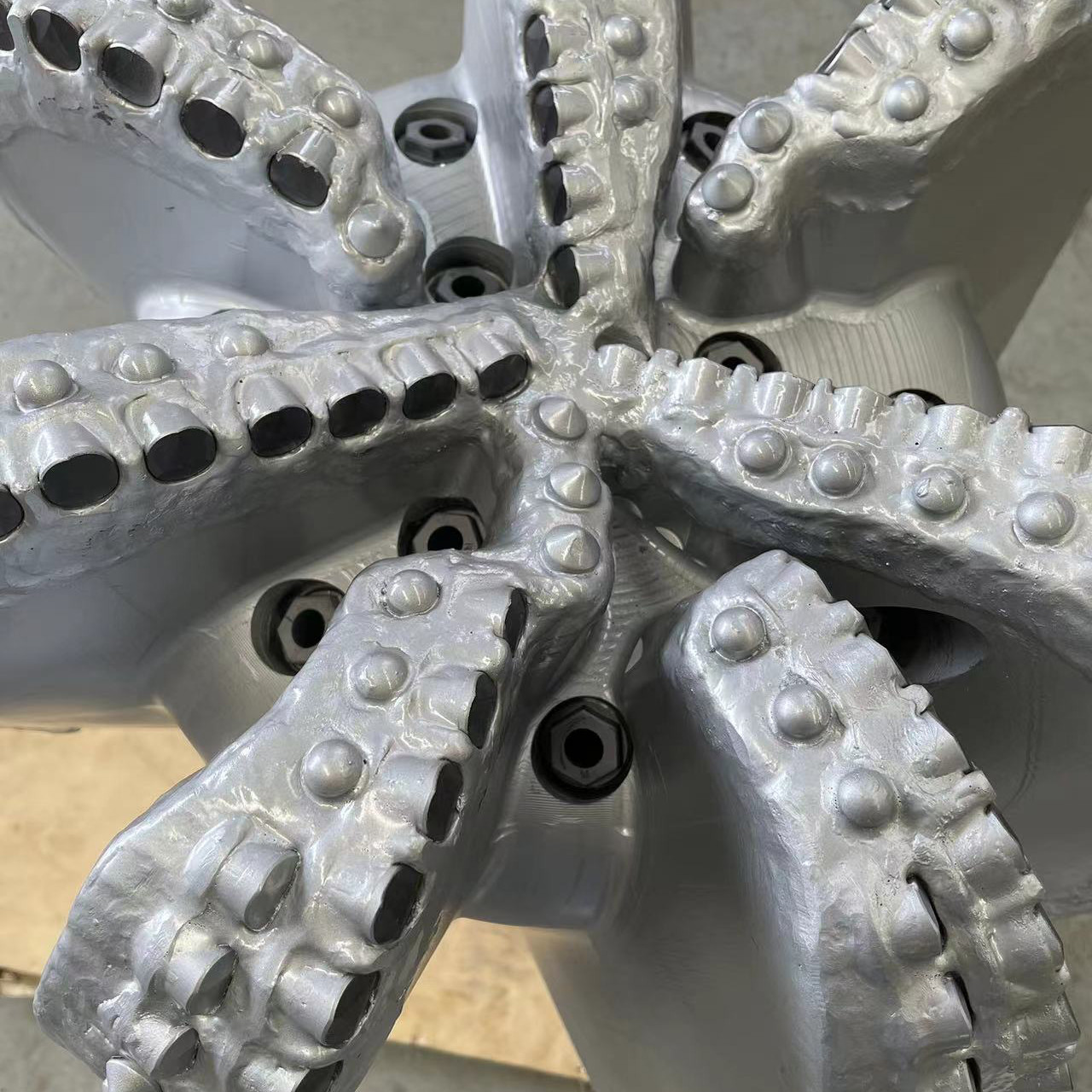 Rock Drilling Tool 17-1/2 Inch  7 Blades  Diamond  PDC Drill Bit of API Spec