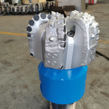 Foret de roche PDC durable de 9-7/8 pouces S519 pour applications pétrolières